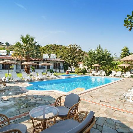 Strawberry Skiathos Ajía Paraszkeví Kültér fotó