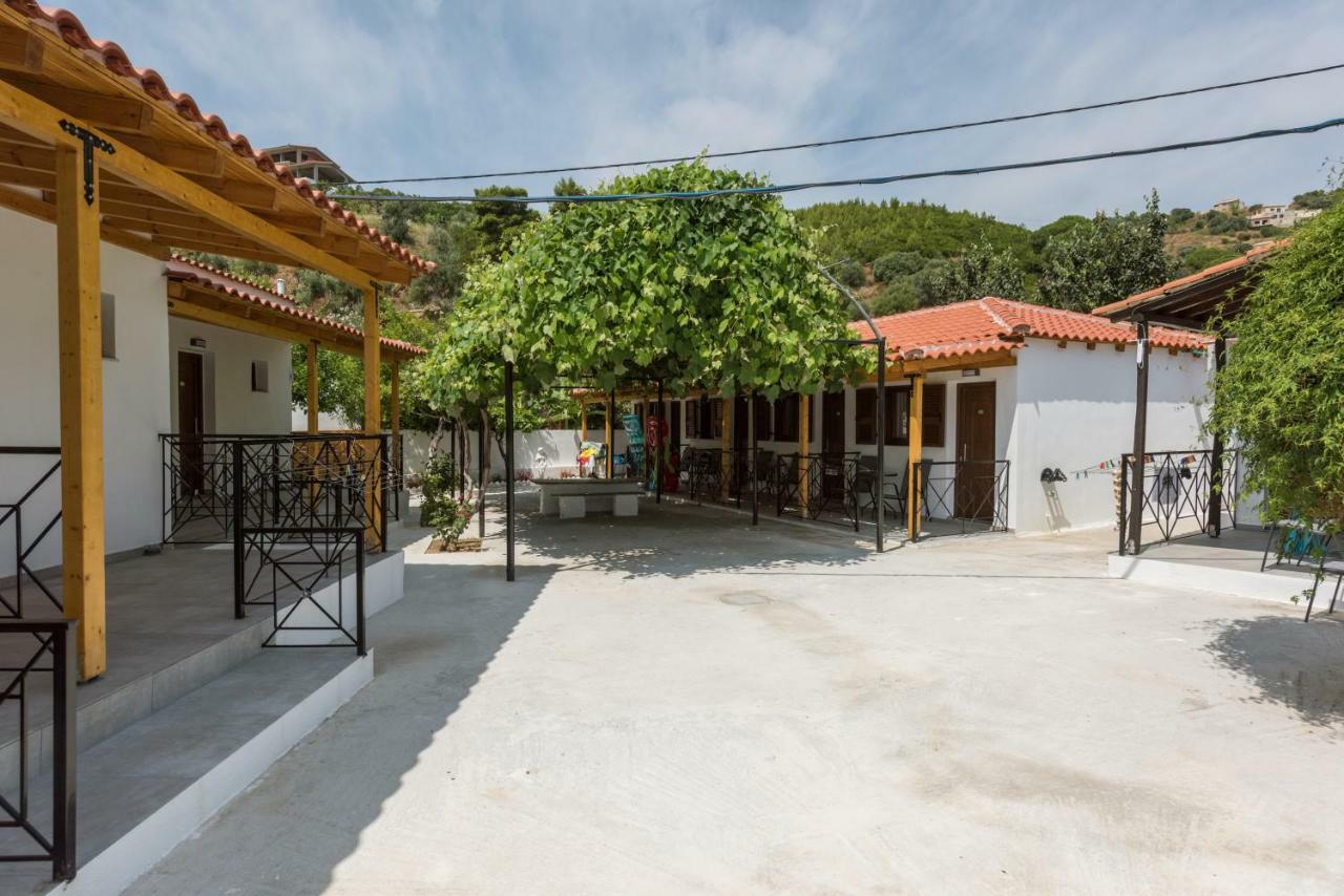 Strawberry Skiathos Ajía Paraszkeví Kültér fotó