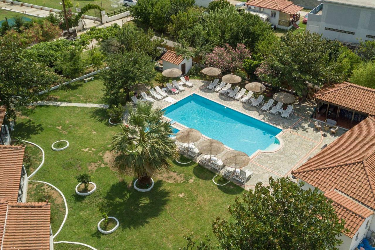 Strawberry Skiathos Ajía Paraszkeví Kültér fotó