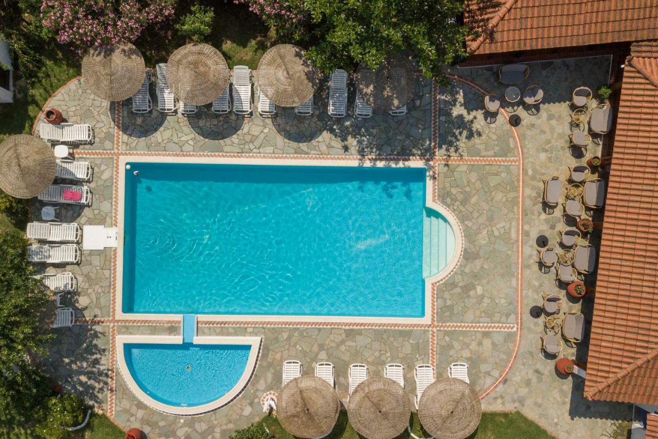 Strawberry Skiathos Ajía Paraszkeví Kültér fotó