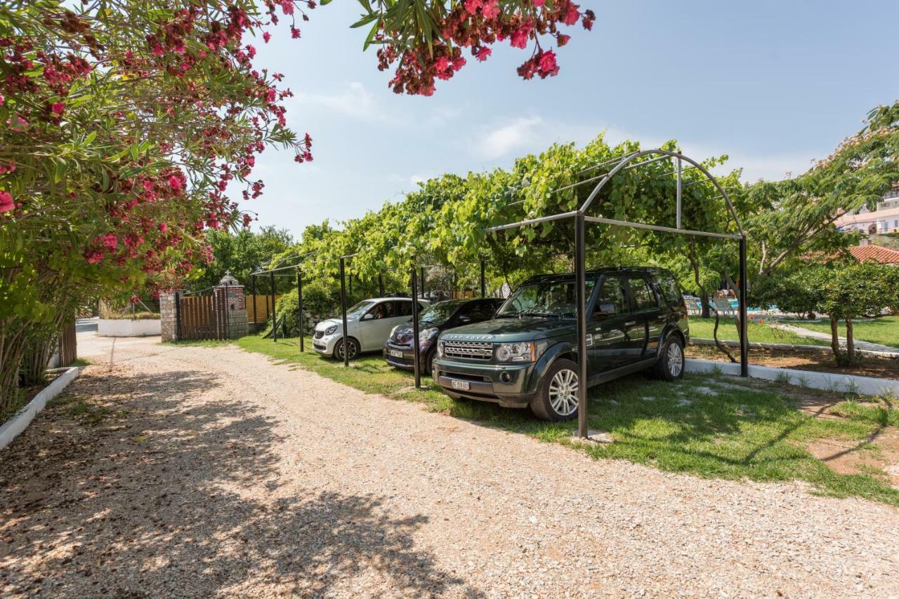 Strawberry Skiathos Ajía Paraszkeví Kültér fotó