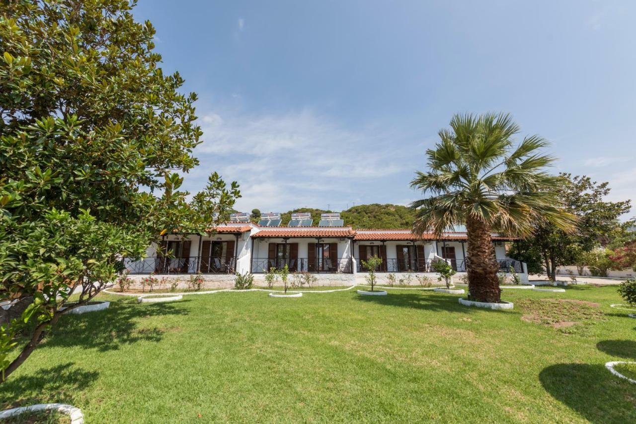 Strawberry Skiathos Ajía Paraszkeví Kültér fotó